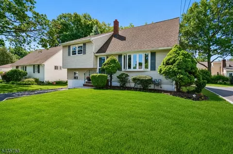 10 Whitman St, Bloomfield, NJ 07003