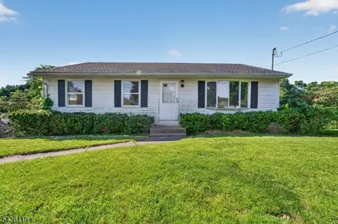 800 Lynda Rd, Phillipsburg, NJ 08865