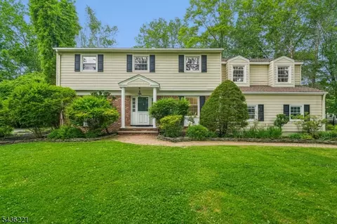 19 Colonial Way, New Providence, NJ 07974