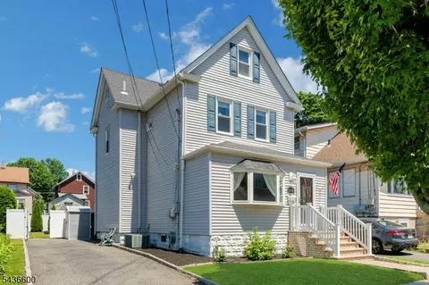633 Lake Ave, Lyndhurst, NJ 07071