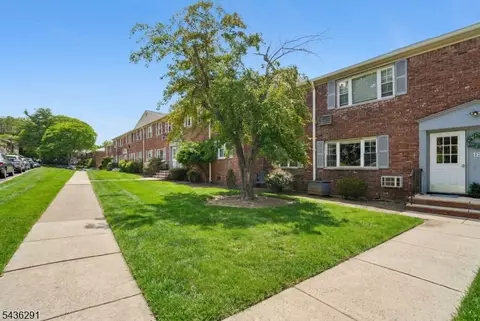 18 Wedgewood Dr #25, Verona, NJ 07044
