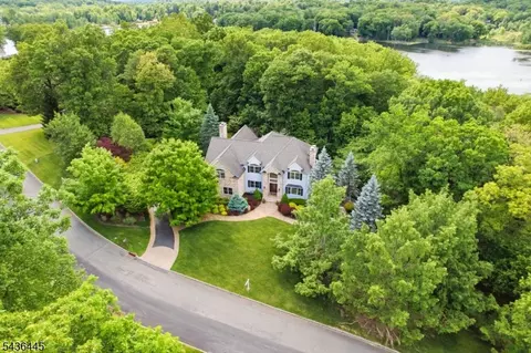 4 Windemere Way, Sparta, NJ 07871