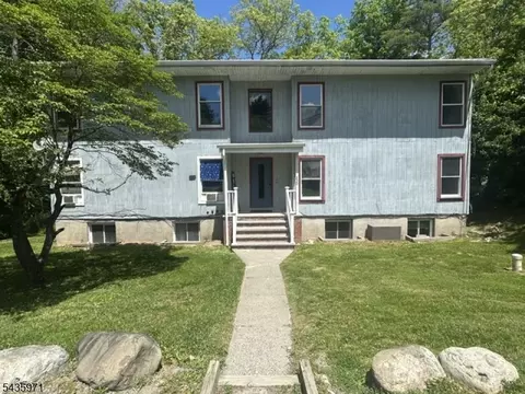 230 Lake Shr N #B, Montague, NJ 07827