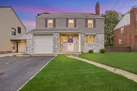 50 Reservoir Pl, Belleville, NJ 07109
