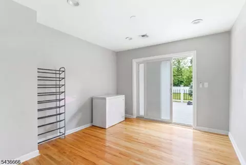 246 E 2nd Ave, Roselle, NJ 07203 photo 11