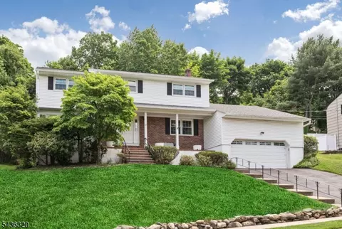 37 Wolfe Dr, Wanaque, NJ 07465