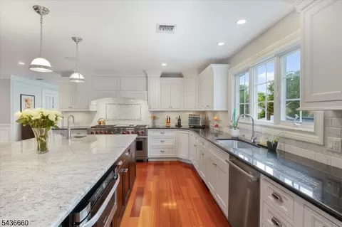 12 Longell Dr, Wayne, NJ 07470 photo 9