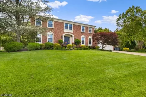 12 Longell Dr, Wayne, NJ 07470 photo 2