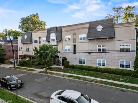 17-25 Church St #6, South Orange Village, NJ 07079