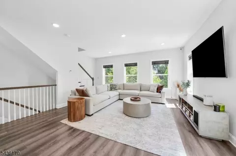 805 Abbe Rd, Little Falls Twp, NJ 07424