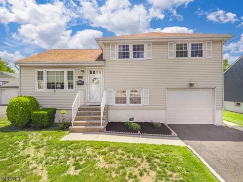 112 Berdan St, Rochelle Park, NJ 07662