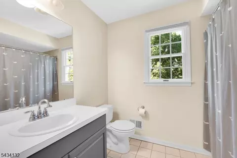 Bath - 7 Mitchell Ln, Clinton, NJ 08809 photo 2 of 2