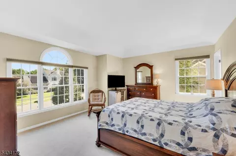 Bedroom - 7 Mitchell Ln, Clinton, NJ 08809 photo 1 of 4