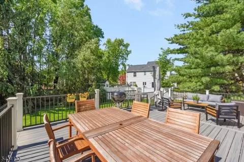 Exterior - 7 Mitchell Ln, Clinton, NJ 08809 photo 5 of 11
