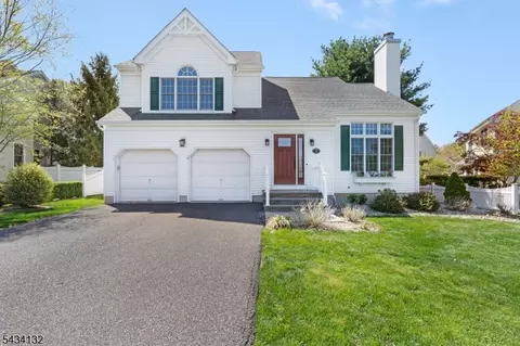 Exterior - 7 Mitchell Ln, Clinton, NJ 08809 photo 4 of 11