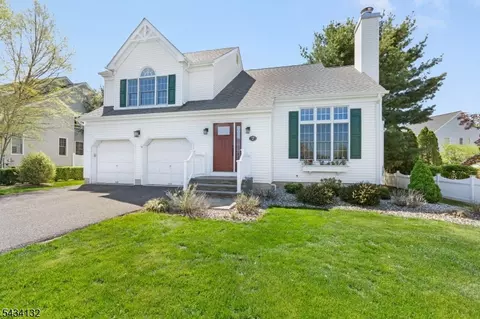 Exterior - 7 Mitchell Ln, Clinton, NJ 08809 photo 8 of 11