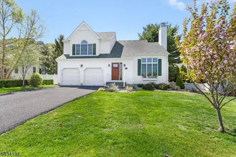 Exterior - 7 Mitchell Ln, Clinton, NJ 08809 photo 2 of 11