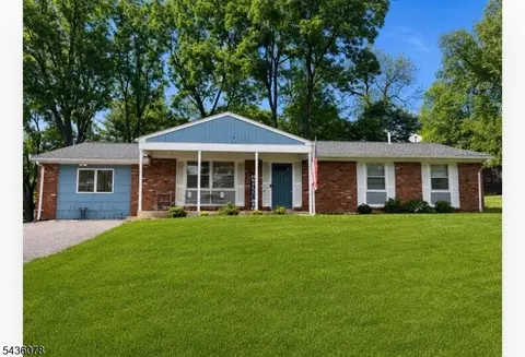 23 Marudy Dr, Clinton, NJ 08809
