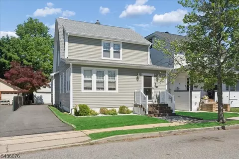 79 Franklin Pl, Totowa, NJ 07512
