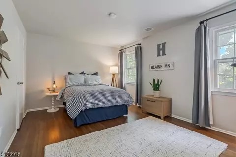 Bedroom - 54 Dean Rd, Mendham, NJ 07945 photo 4 of 5