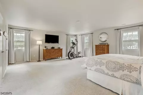 Bedroom - 54 Dean Rd, Mendham, NJ 07945 photo 2 of 5
