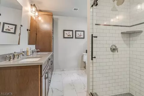 Bath - 54 Dean Rd, Mendham, NJ 07945 photo 2 of 3