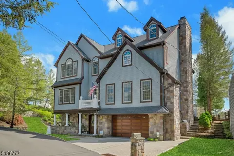 10 Oakdale Ave, Green Township, NJ 07821