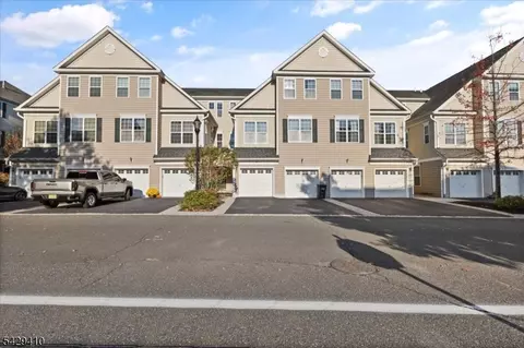 17 Swing Bridge Ln, South Bound Brook, NJ 08880