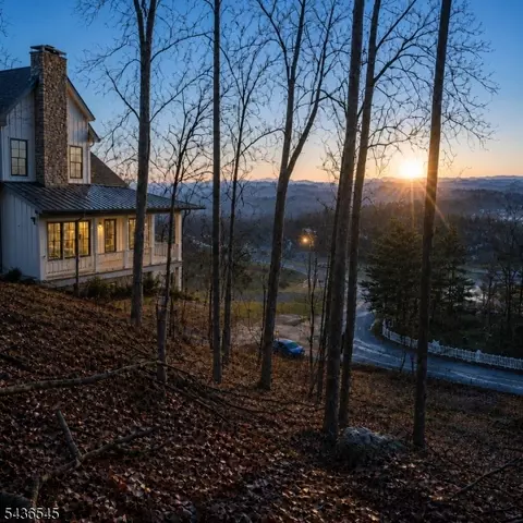 76 Monroe Rd, Lafayette Twp, NJ 07848
