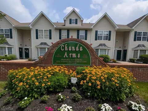 4 Chanda Ct #4, Clifton, NJ 07012