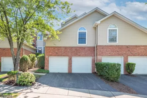 10 Ebersbach Ln, Roseland, NJ 07068