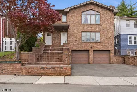 767 Kingsland Ave, Ridgefield, NJ 07657