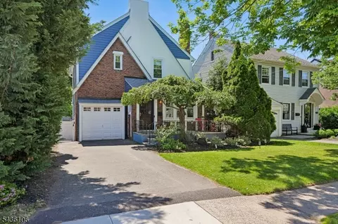 54 Mountain Ave, Bloomfield, NJ 07003