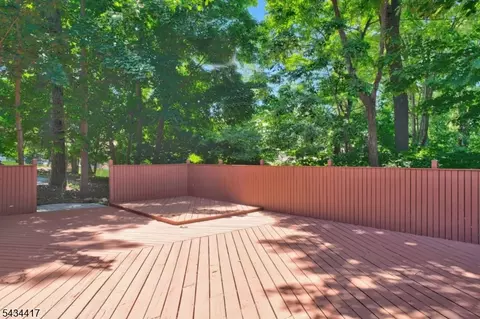 27 Shady Ter, Wayne, NJ 07470 photo 4