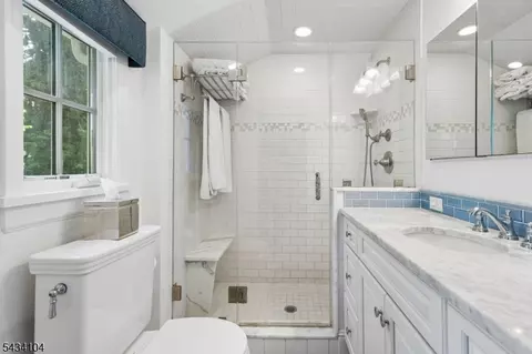 Bath - 18 Colony Dr, Summit, NJ 07901 photo 2 of 3