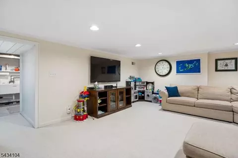 18 Colony Dr, Summit, NJ 07901 photo 34