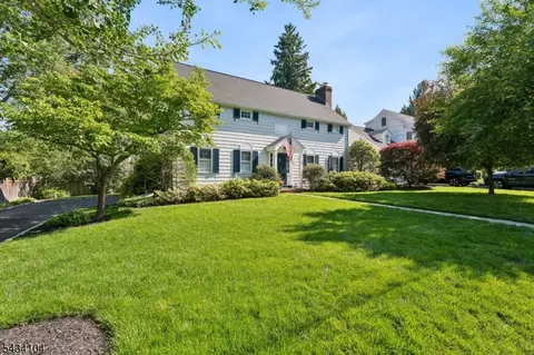 Exterior - 18 Colony Dr, Summit, NJ 07901 photo 2 of 5