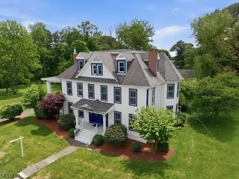 Exterior - 61 New St, Hampton, NJ 08827 photo 8 of 8
