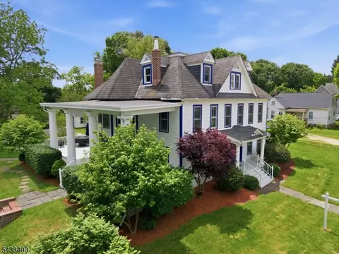 Exterior - 61 New St, Hampton, NJ 08827 photo 7 of 8