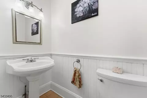 Bath - 61 New St, Hampton, NJ 08827 photo 1 of 2