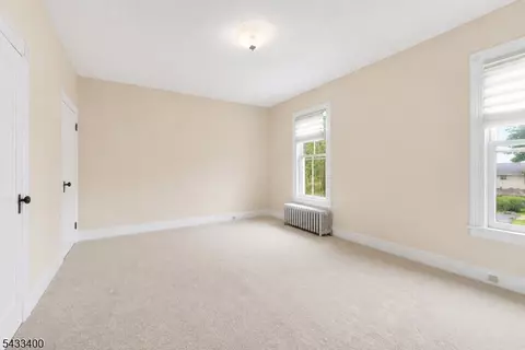 Bedroom - 61 New St, Hampton, NJ 08827 photo 3 of 5