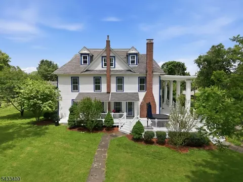 Exterior - 61 New St, Hampton, NJ 08827 photo 5 of 8