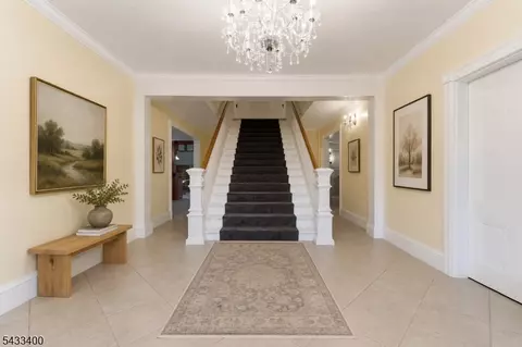 Entry Way - 61 New St, Hampton, NJ 08827 photo 1 of 2