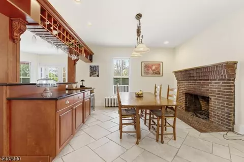 Dining - 61 New St, Hampton, NJ 08827 photo 4 of 7