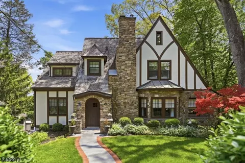 35 Sherman Pl, Morristown, NJ 07960