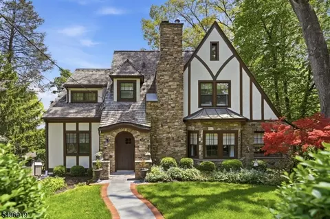 35 Sherman Pl, Morristown, NJ 07960