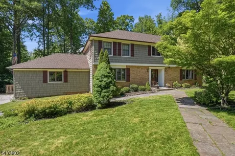 31 Branko Rd, Berkeley Heights, NJ 07922