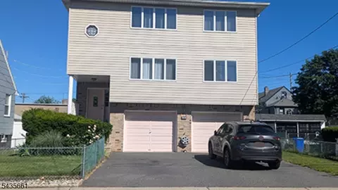 33 William St, Wallington, NJ 07057