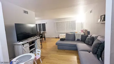 33 William St, Wallington, NJ 07057 photo 5