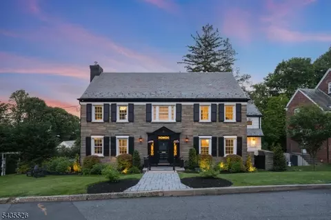 41 Crestwood Dr, Maplewood, NJ 07040